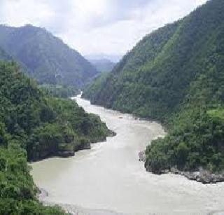 The river rises at the time! | वेळ नदी दुथडी! The river rises at the time! | वेळ नदी दुथडी!