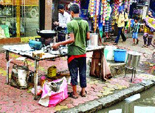 Mumbai's health opens ... | मुंबईकरांचे आरोग्य उघड्यावरच...