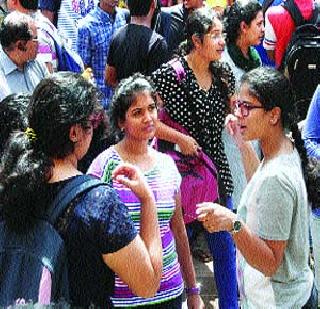 Postponed the university exams | विद्यापीठाच्या परीक्षा पुढे ढकलल्या Postponed the university exams | विद्यापीठाच्या परीक्षा पुढे ढकलल्या
