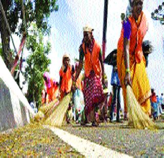 Cleaning workers homeless! | सफाई कामगार बेघरच!