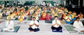 Yoga is the key to a healthy life | योगा म्हणजे निरोगी आयुष्याची गुरुकिल्ली Yoga is the key to a healthy life | योगा म्हणजे निरोगी आयुष्याची गुरुकिल्ली