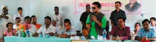Rain of statements; The guardian minister returned to Bhamragarh within two hours | निवेदनांचा पाऊस; पालकमंत्री दोन तासातच भामरागडवरून परतले Rain of statements; The guardian minister returned to Bhamragarh within two hours | निवेदनांचा पाऊस; पालकमंत्री दोन तासातच भामरागडवरून परतले