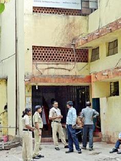 Power consumers hit SNDL office | वीज ग्राहकांची एसएनडीएल कार्यालयावर धडक Power consumers hit SNDL office | वीज ग्राहकांची एसएनडीएल कार्यालयावर धडक