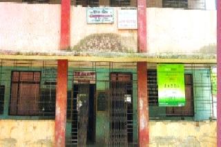 'Gharghar' for lack of facilities | सुविधांअभावी पटसंख्येला ‘घरघर’ 'Gharghar' for lack of facilities | सुविधांअभावी पटसंख्येला ‘घरघर’
