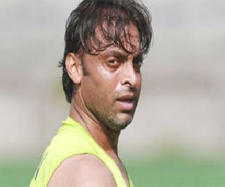 PCB gave 70 lakhs return to Shoaib Akhtar | पीसीबीने शोएब अख्तरला ७० लाख परत दिले