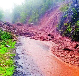 The rift struck near the Kellad valley | केळद खिंडीजवळ दरड कोसळली