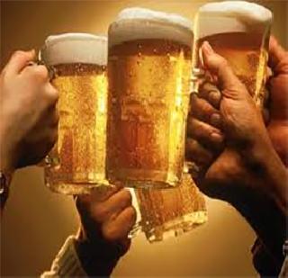 Thanekar's Dhosali 15 crores liters beer | ठाणेकरांनी ढोसली १५ कोटी लीटर बीअर