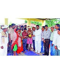 On the third day, tense silence, riots in Thaneapada | तिसऱ्या दिवशीही तणावपूर्ण शांतता, दंगलीचे लोण ठाणापाड्यात