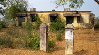 नागरिकांची दीड कि.मी. पायपीट