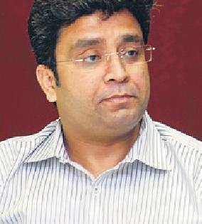 50 thousand water chargesheets against Vasnakar | वासनकरविरुद्ध ५० हजार पानी आरोपपत्र 50 thousand water chargesheets against Vasnakar | वासनकरविरुद्ध ५० हजार पानी आरोपपत्र