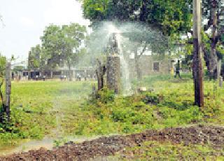 Water wastage ... | पाण्याचा अपव्यय...