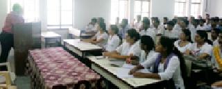 Employment opportunities in the students of the chemical industry | विद्यार्थ्यांना केमिकल उद्योगात रोजगारांच्या संधी