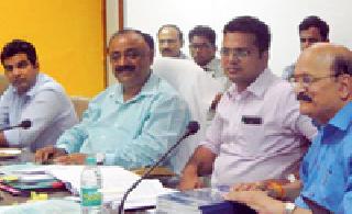 Take the work of Sewagram development plan complete | सेवाग्राम विकास आराखड्याची कामे पूर्णत्वास न्या Take the work of Sewagram development plan complete | सेवाग्राम विकास आराखड्याची कामे पूर्णत्वास न्या