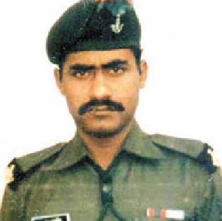 Shushing the gallantry of the martyr Krishna | शहीद कृष्णाची शौर्यगाथा चेतविते स्फुल्लिंग Shushing the gallantry of the martyr Krishna | शहीद कृष्णाची शौर्यगाथा चेतविते स्फुल्लिंग