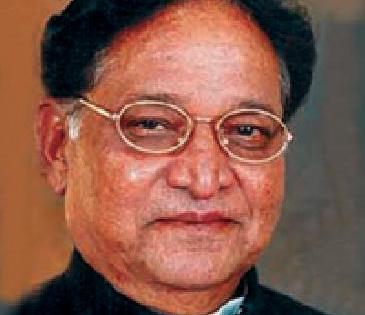 Dada Saheb's Darapur is silent | नि:शब्द झाले दादासाहेबांचे दारापूर Dada Saheb's Darapur is silent | नि:शब्द झाले दादासाहेबांचे दारापूर