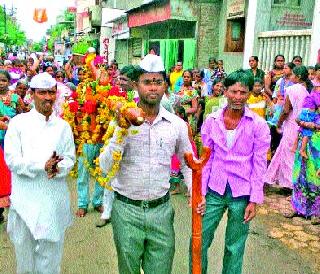 The city of Kalupan with the roar of Vitunama | विठूनामाच्या गजराने दुमदुमले कळवण शहर The city of Kalupan with the roar of Vitunama | विठूनामाच्या गजराने दुमदुमले कळवण शहर