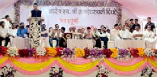 The memorial will be set for the memorial of the Divya | दिवठे यांच्या स्मरणार्थ स्मारक उभारणार The memorial will be set for the memorial of the Divya | दिवठे यांच्या स्मरणार्थ स्मारक उभारणार