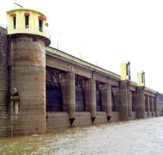 Increase in the storage in dams in the district | जिल्ह्यातील धरणांमधील जलसाठय़ात वाढ