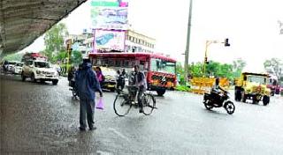 Swamy Narayana Chowk maintains a traffic jam | स्वामी नारायण चौकात वाहतुकीची कोंडी कायम Swamy Narayana Chowk maintains a traffic jam | स्वामी नारायण चौकात वाहतुकीची कोंडी कायम