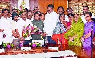 'Chavan Raj' on education committee | शिक्षण समितीवर ‘चव्हाणराज’ 'Chavan Raj' on education committee | शिक्षण समितीवर ‘चव्हाणराज’