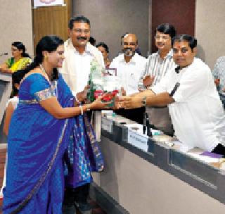 Governance committed for the development of industry | उद्योग विकासासाठी शासन कटिबद्ध Governance committed for the development of industry | उद्योग विकासासाठी शासन कटिबद्ध