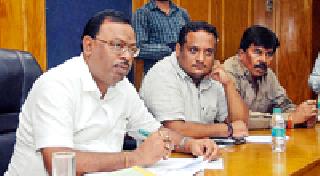 Guardian Minister reviewed the district | पालकमंत्र्यांनी घेतला जिल्ह्याचा आढावा