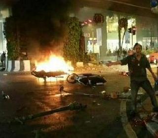 Bomb blast near a temple of Lord Brahmadev in Bangkok, 27 dead | बँकॉकमध्ये ब्रह्मदेवाच्या मंदीराजवळ बाँबस्फोट, २७ ठार