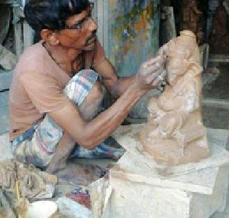 बाप्पांपुढे महागाईचे विघ्न...!