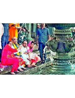 Amit Shah did the worship of Ganges | अमित शाह यांनी केले गंगेचे पूजन Amit Shah did the worship of Ganges | अमित शाह यांनी केले गंगेचे पूजन