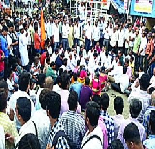 Stop the way to the Shigun road | शिगाव रस्त्यासाठी सेनेचा रास्ता रोको