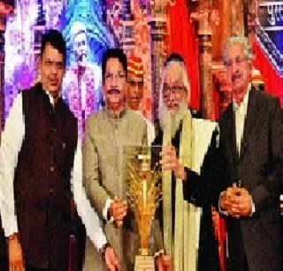 'Maharashtra Bhushan' NCP's Khadakad! | ‘महाराष्ट्र भूषण’वरून राष्ट्रवादीत खदखद!