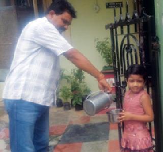 When Zilla Parishad members distribute milk ... | जिल्हा परिषद सदस्य दूध वाटप करतो तेव्हा... When Zilla Parishad members distribute milk ... | जिल्हा परिषद सदस्य दूध वाटप करतो तेव्हा...