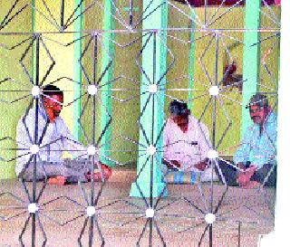 For the employees of the Irrigation Department, in the Dumbela temple | पाटबंधारे खात्याच्या कर्मचाऱ्यांना डांबले मंदिरात