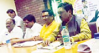 The concept of 'Make in Gadchiroli' is possible for district development | ‘मेक इन गडचिरोली’ संकल्पनेतून जिल्हा विकास शक्य The concept of 'Make in Gadchiroli' is possible for district development | ‘मेक इन गडचिरोली’ संकल्पनेतून जिल्हा विकास शक्य