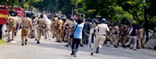 Why the ill-fated policemen? | का ओढविली पोलिसांवर नामुष्की? Why the ill-fated policemen? | का ओढविली पोलिसांवर नामुष्की?