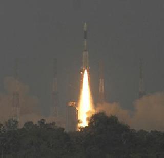 The successful launch of GSAT 6, a state-of-the-art communications satellite | अत्याधुनिक दळणवळण उपग्रह जीसॅट ६ चे यशस्वी प्रक्षेपण