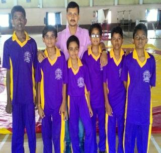 Sanmitar's Martial Artists at the level of the division | सन्मित्रचे मार्शल आर्टपटू विभागस्तरावर Sanmitar's Martial Artists at the level of the division | सन्मित्रचे मार्शल आर्टपटू विभागस्तरावर