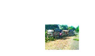 Gas tanker overturned | गॅस टँकर उलटला
