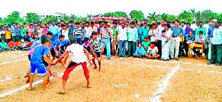 Kabaddi competition in Dabhade | दाभाडीत कबड्डी स्पर्धा