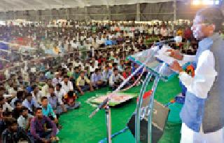 Will not impose a shock over tribal reservation | आदिवासींच्या आरक्षणाला धक्का लागू देणार नाही Will not impose a shock over tribal reservation | आदिवासींच्या आरक्षणाला धक्का लागू देणार नाही