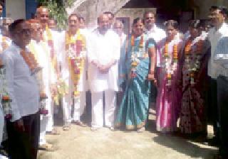 Speaker Yuvraj Dhole, while Deputy Speaker Vinayak Dhongadi | सभापती युवराज ढोले तर उपसभापती विनायक धोंगडी Speaker Yuvraj Dhole, while Deputy Speaker Vinayak Dhongadi | सभापती युवराज ढोले तर उपसभापती विनायक धोंगडी