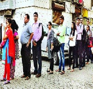 Taxicab movement hits Mumbaiites | टॅक्सी आंदोलनाचा मुंबईकरांना फटका Taxicab movement hits Mumbaiites | टॅक्सी आंदोलनाचा मुंबईकरांना फटका
