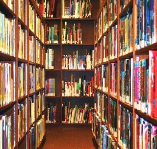 Grant of 12 thousand libraries | १२ हजार ग्रंथालयांचे अनुदान रखडले Grant of 12 thousand libraries | १२ हजार ग्रंथालयांचे अनुदान रखडले