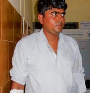 Transplantation treatment from SP on innocent kill | निरपराधाच्या मारहाणीवर एसपींकडून बदलीचा उपचार Transplantation treatment from SP on innocent kill | निरपराधाच्या मारहाणीवर एसपींकडून बदलीचा उपचार