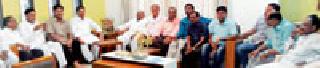 Congress will contest all the seats on the symbol of the party | काँग्रेस सर्व जागा पक्षाच्या चिन्हावर लढणार Congress will contest all the seats on the symbol of the party | काँग्रेस सर्व जागा पक्षाच्या चिन्हावर लढणार