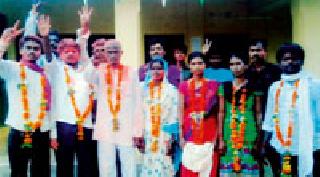 In the elections of the Gram Panchayat, the Congress has won awards in Sindvehi taluka | ग्रामपंचायत निवडणुकीत सिंदेवाही तालुक्यात काँग्रेसला घवघवीत यश In the elections of the Gram Panchayat, the Congress has won awards in Sindvehi taluka | ग्रामपंचायत निवडणुकीत सिंदेवाही तालुक्यात काँग्रेसला घवघवीत यश