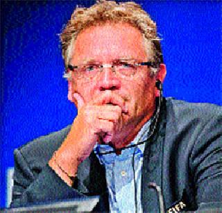 Suspended FIFA general secretary Valcke | फिफा महासचिव वाल्के निलंबित