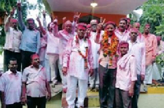 Sanjay Rohankar as the Chairman of Anjangaon Market Committee | अंजनगाव बाजार समितीच्या सभापतीपदी संजय रोहणकर Sanjay Rohankar as the Chairman of Anjangaon Market Committee | अंजनगाव बाजार समितीच्या सभापतीपदी संजय रोहणकर