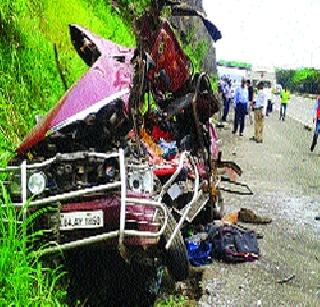 7 killed in Expressway accident | एक्स्प्रेस वेवर अपघातात ७ ठार