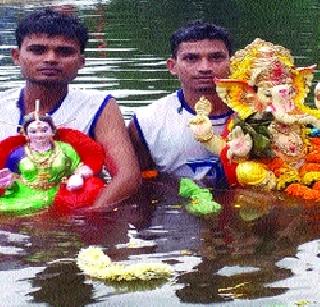 Rainstorms for immersion | विसर्जनासाठी पाऊसफुले Rainstorms for immersion | विसर्जनासाठी पाऊसफुले
